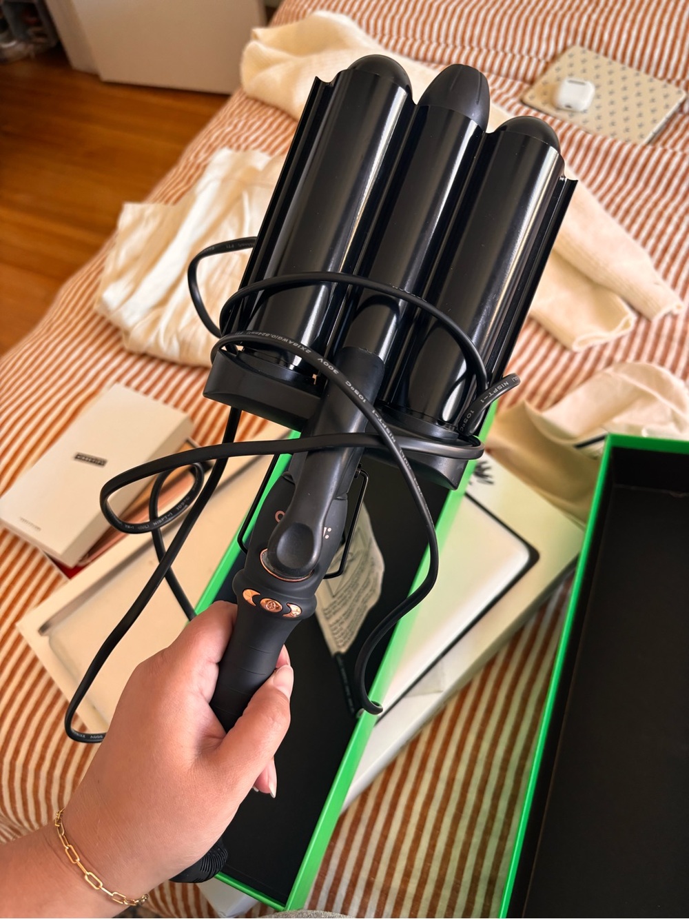 amika Triple Barrel Waver - Black
